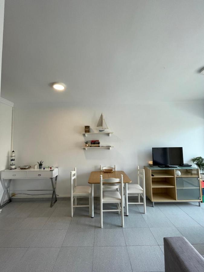 Acogedor y céntrico apartamento a 1' de la playa Roses Esterno foto